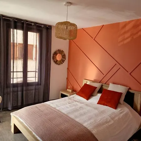 Logement 6 Personnes Au Coeur Du Village D'aime. *